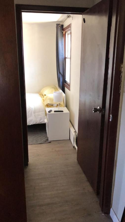Cozy Room With Private Bathroom New York Bagian luar foto