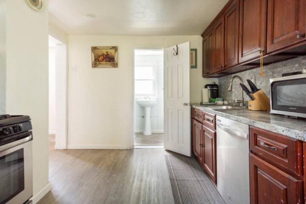 Cozy Room With Private Bathroom New York Bagian luar foto