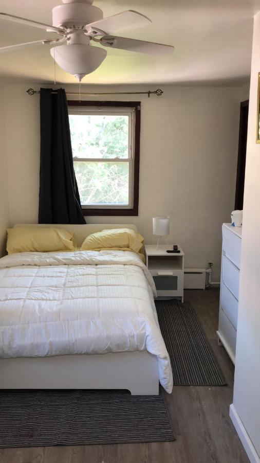 Cozy Room With Private Bathroom New York Bagian luar foto
